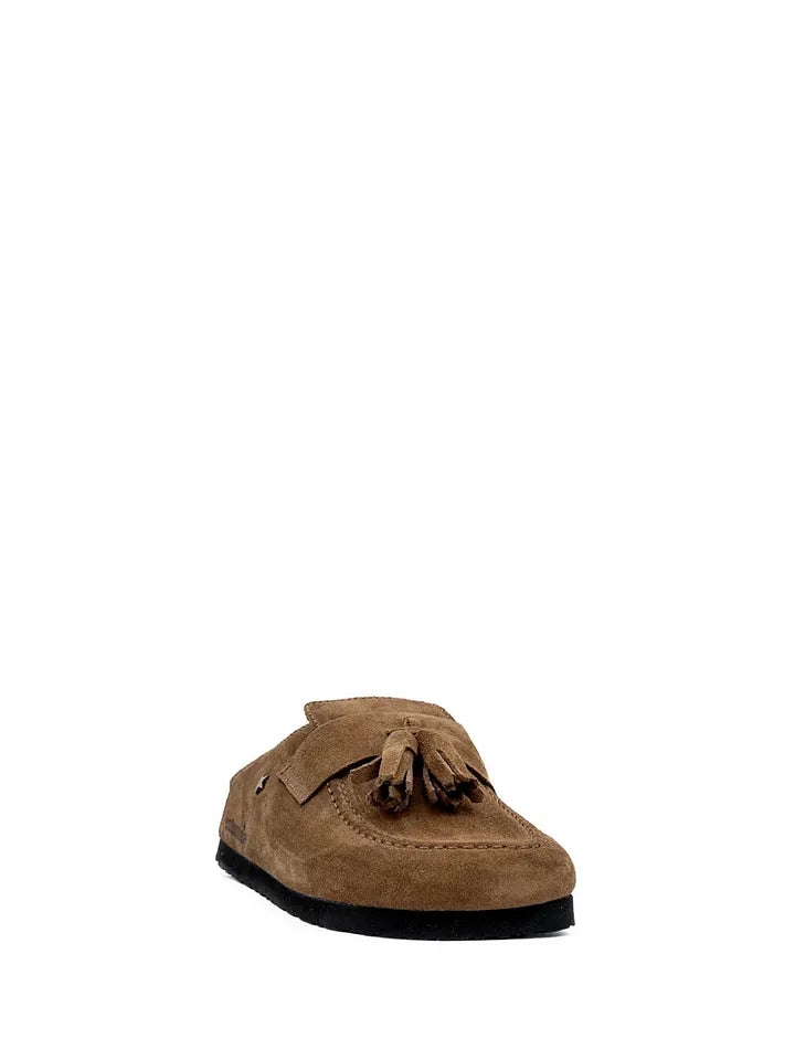 Chinelo Cubanas camel camurça com berloques